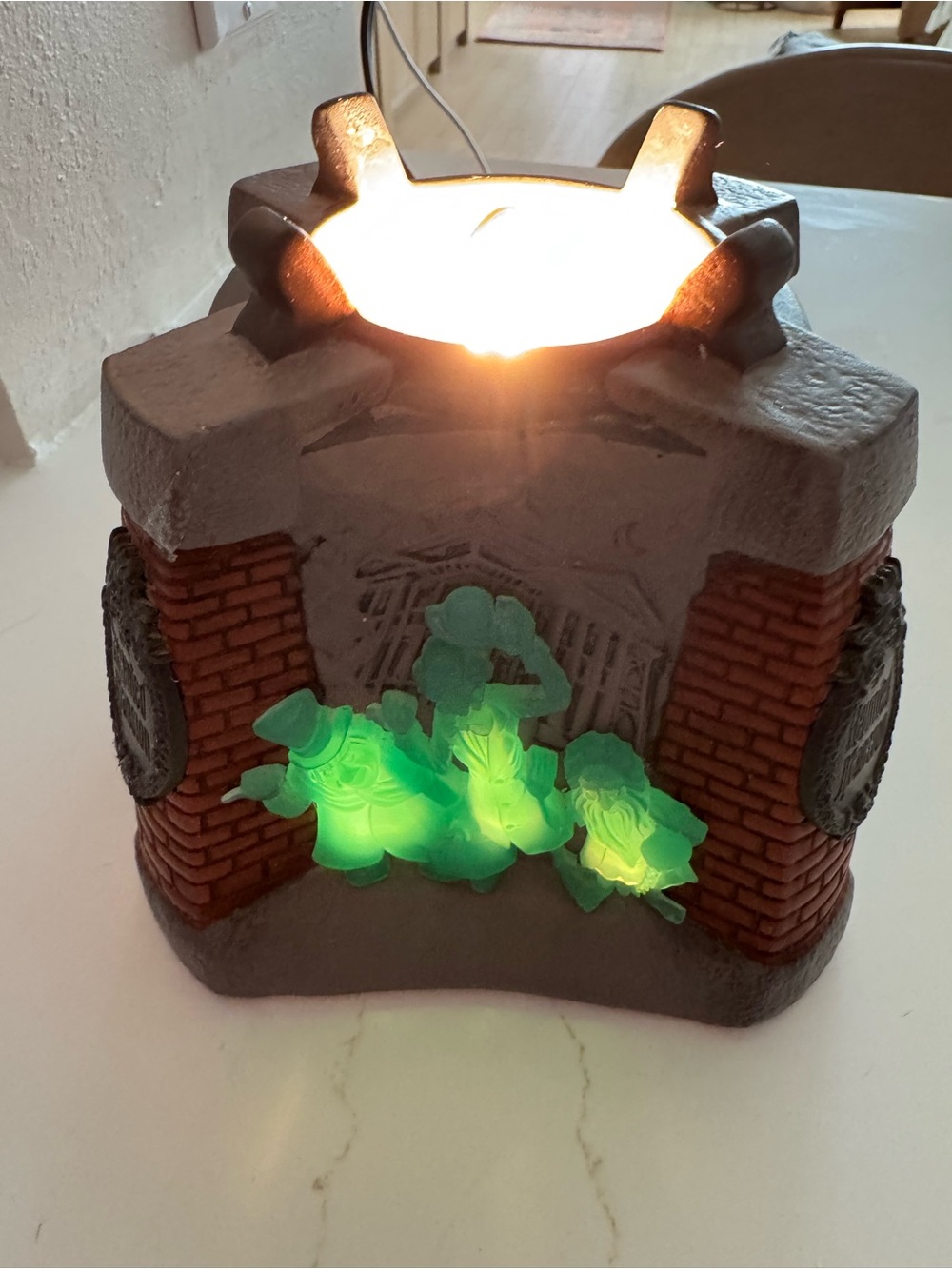 Scentsy Disney haunted mansion warmer - Picture 7 of 7
